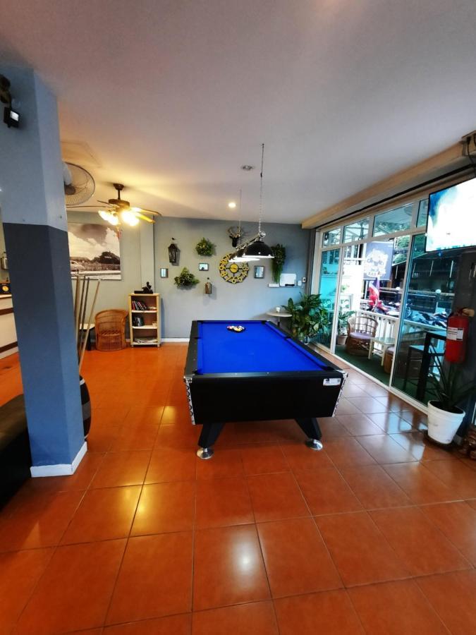 At Home Hotel HHQ Exterior foto