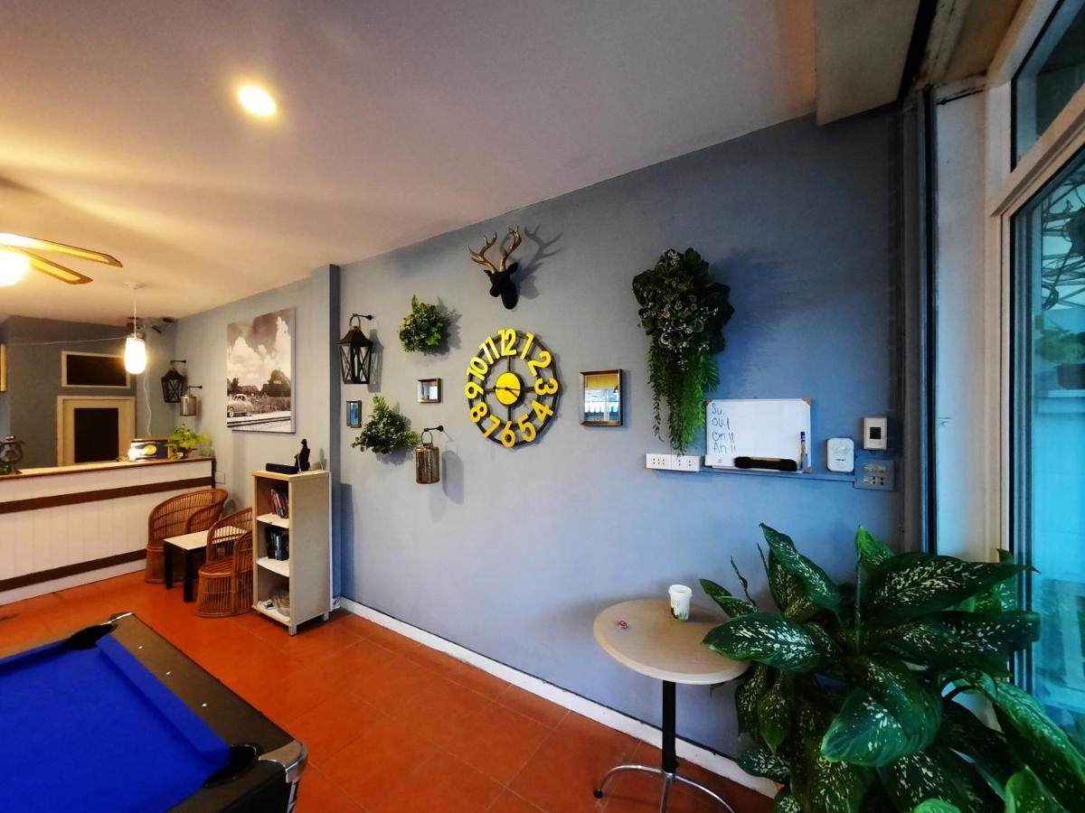 At Home Hotel HHQ Exterior foto